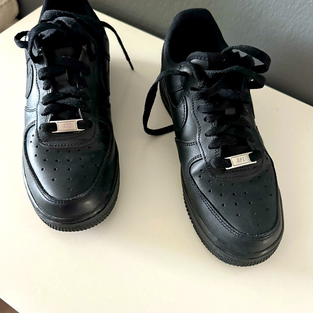NIKE size 7 for women